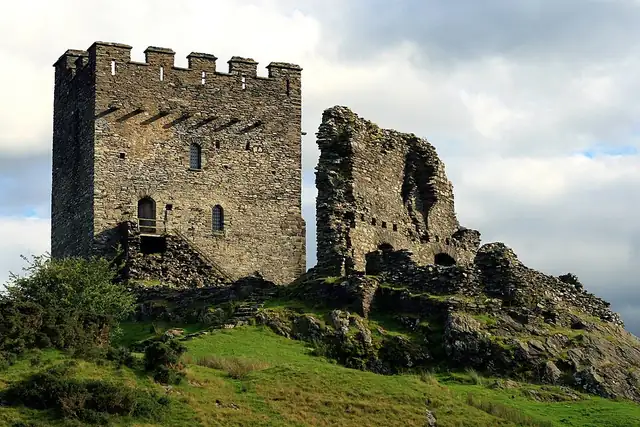 Tomen Castell – Burg oder Schloss, 25 km von Bangor