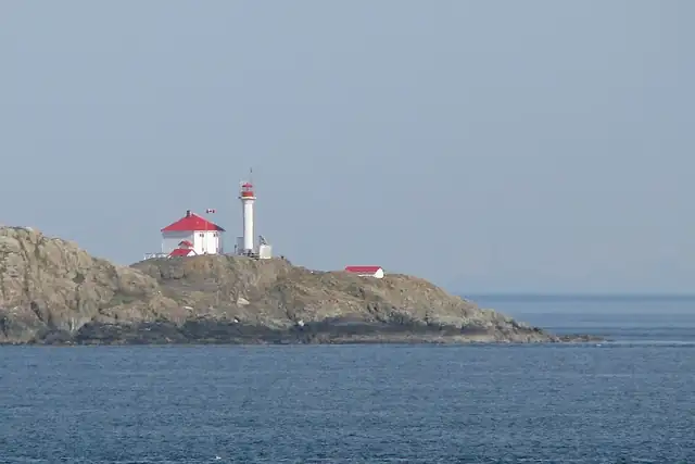 Trial Islands Lighthouse – Lighthouse, 6 km from Victoria