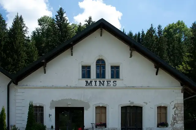 Mines d'Asphalte – Cave, 17 km from Yverdon-les-Bains