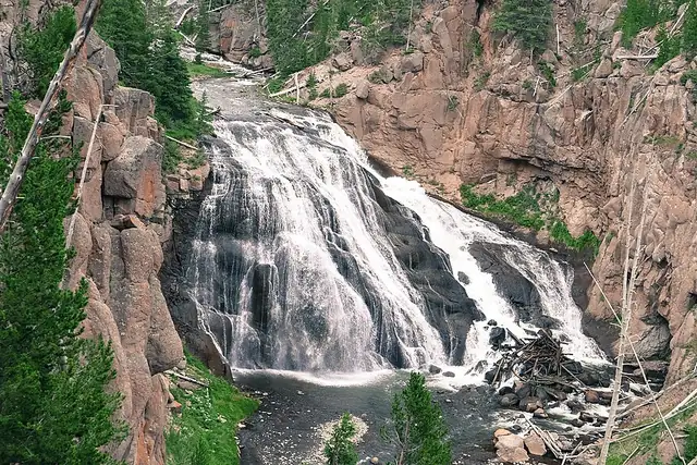Gibbon Falls – Wasserfall