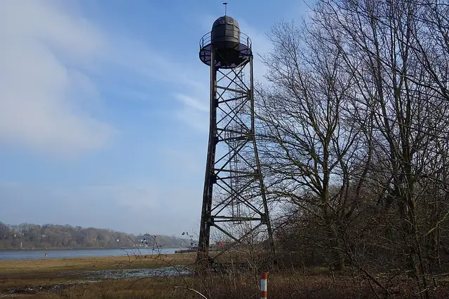 Schwarzer Leuchtturm – Leuchtturm, 6 km von Schwanewede