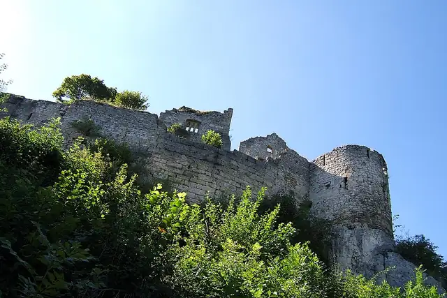 Burg Hohenurach – Ruin, 9 km from Metzingen