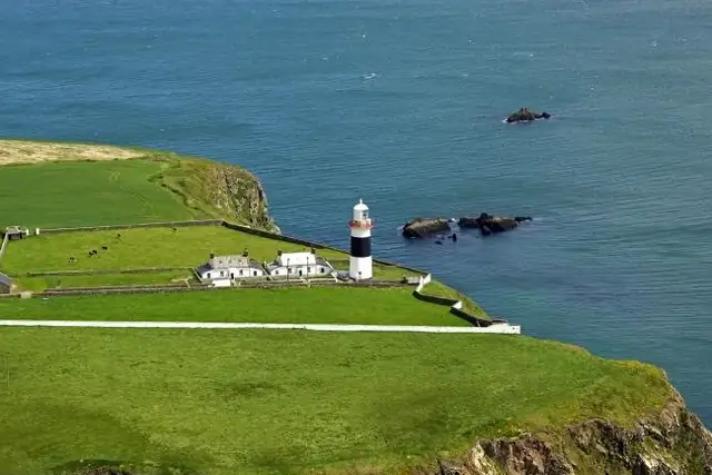 Mionn Ard – Lighthouse