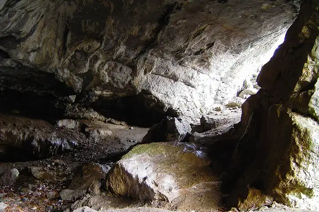 Feldhofhöhle – Cave, 6 km from Hemer