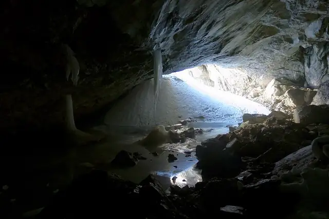 Raucherkarhöhle – Höhle