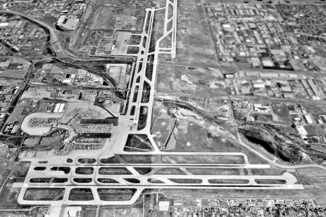 Stapleton International Airport (closed) – Ruin, 8 km from Denver
