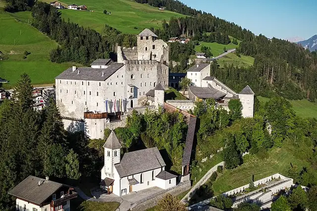 Burg Heinfels – Castle