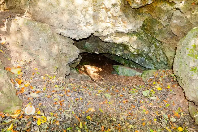 Mannenberghöhlen – Cave, 11 km from Mechernich