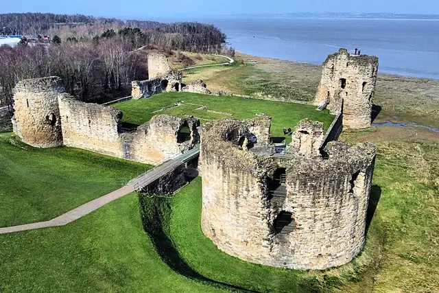 Castell y Fflint – Burg oder Schloss, bei Flint