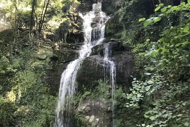 Giessbachfall – Waterfall, 8 km from Horgen