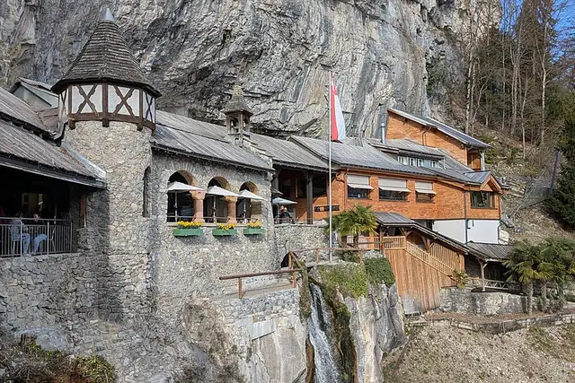 St.Beatus-Höhlen – Cave, 14 km from Thun