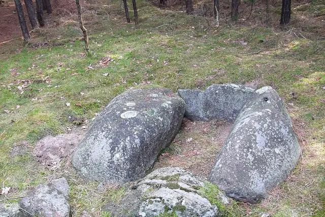 Großsteingrab Wollschow 5 – Megalith, 22 km von Szczecin