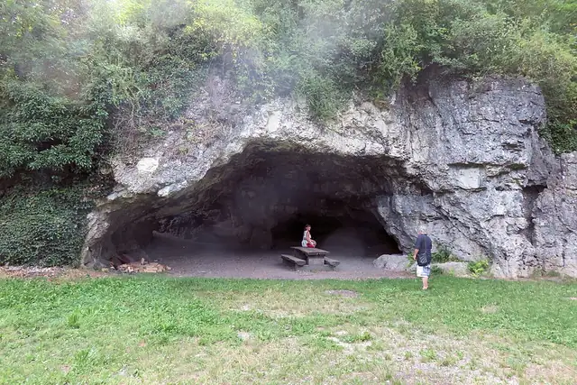 Kesslerloch (Eingang Süd) – Cave, 7 km from Schaffhausen