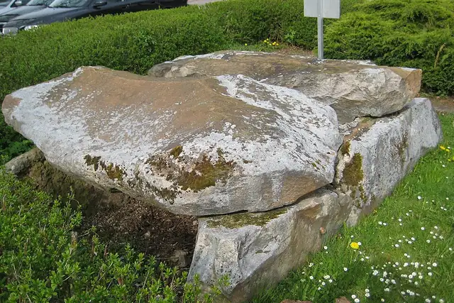 Galeriegrab Calden 1 – Megalith, 12 km from Kassel