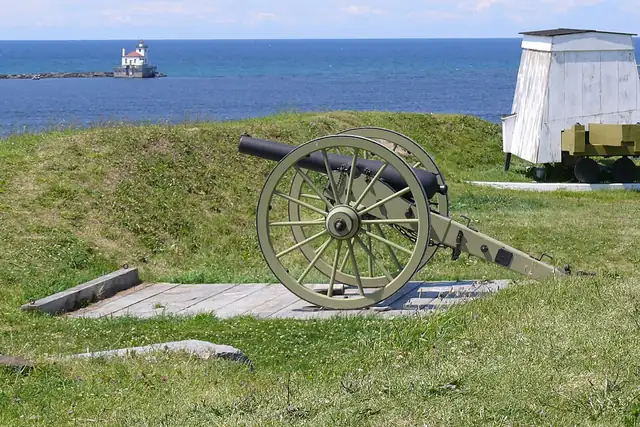 Fort Ontario – Fort, near Oswego
