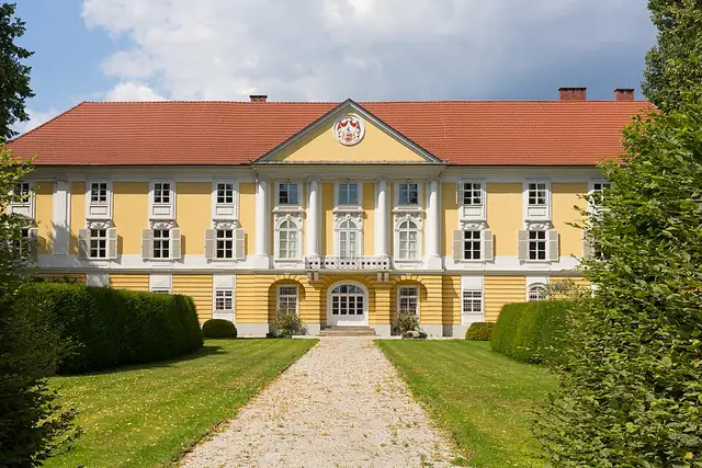 Schloss Starhemberg – Castle, 16 km from Wels