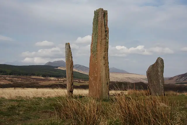 Fingal’s Cauldron Seat – Megalith
