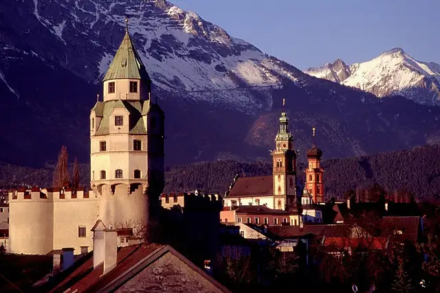 Burg Hasegg – Castle, 9 km from Innsbruck