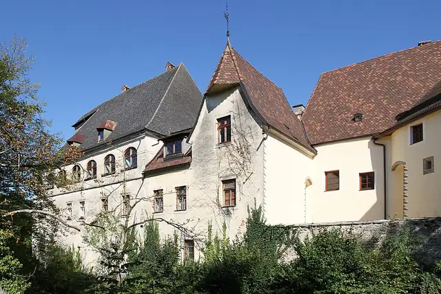 Schloss Purgstall – Burg oder Schloss, 21 km von Amstetten