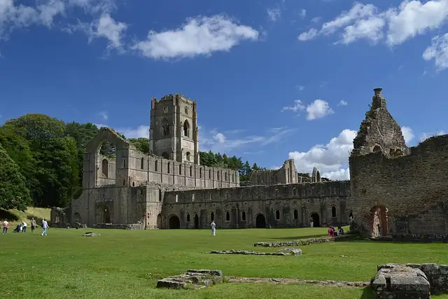 Fountains Abbey – Ruine, bei Ripon