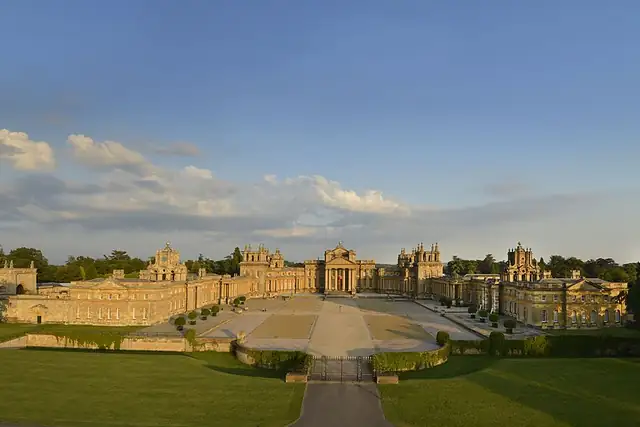 Blenheim Palace – Castle, 11 km from Witney