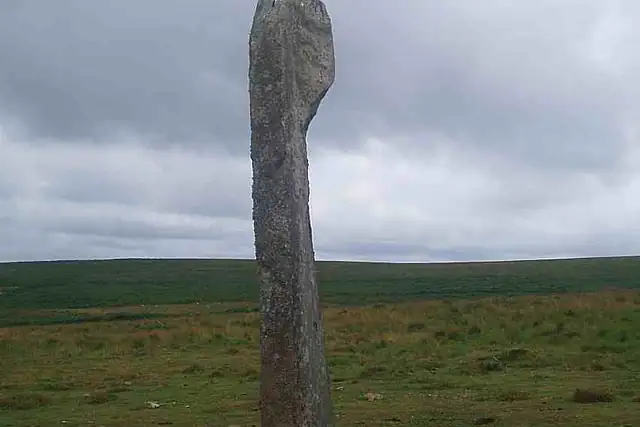 Drizzlecombe East Row – Megalith, 17 km from Plymouth