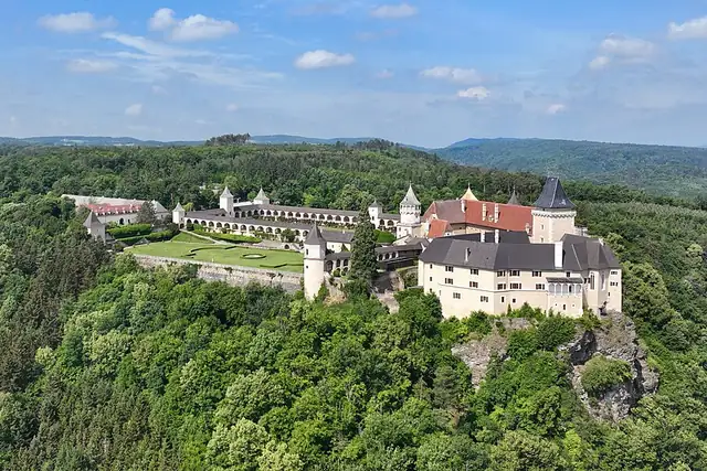 Schloss Rosenburg – Burg oder Schloss