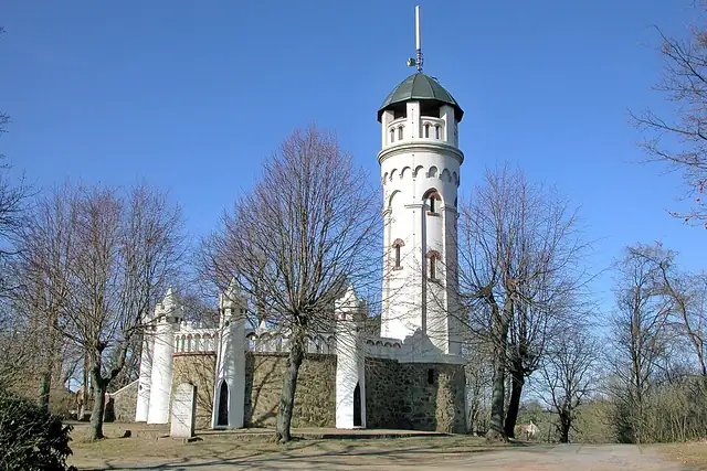 Friedensturm – Aussichtspunkt, 16 km von Dresden