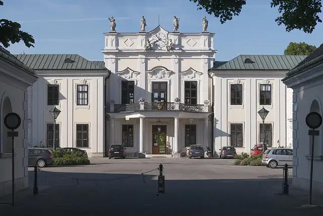 Schloss Hetzendorf – Burg oder Schloss, 6 km von Perchtoldsdorf