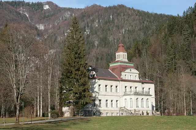 Schloss Hohenlehen – Burg oder Schloss