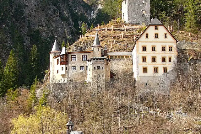 Schloss Fernstein – Castle, 19 km from Telfs