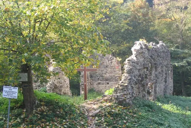 Klosterruine – Ruine, 22 km von Wien
