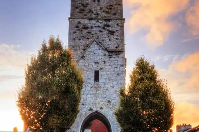 Red Abbey Tower – Historic tower, near Cork