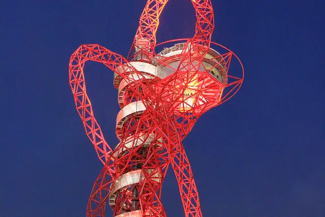 ArcelorMittal Orbit – Lookout tower, 8 km from London