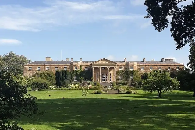 Hillsborough Castle – Castle, 8 km from Lisburn