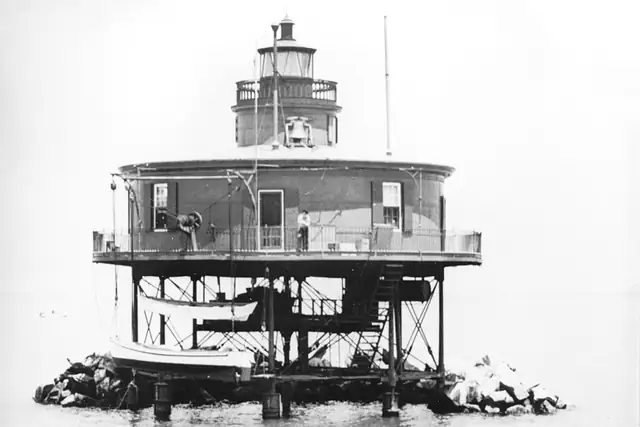 Seven Foot Knoll Lighthouse – Lighthouse, near Baltimore