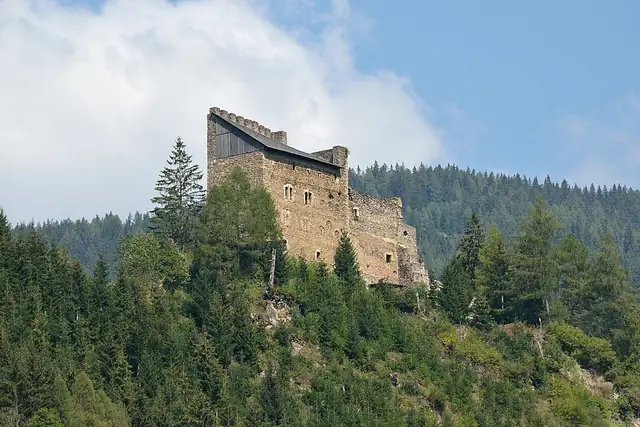 Burgruine Frauenburg – Burg oder Schloss