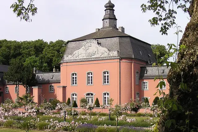 Schloss Wickrath – Castle, 7 km from Mönchengladbach