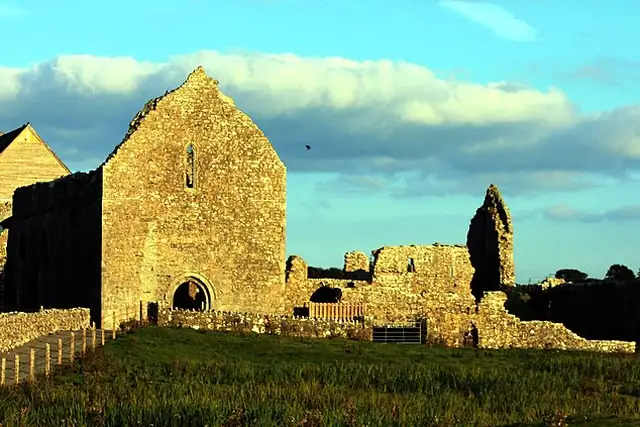 Abbeyknockmoy Abbey – Ruin, 28 km from Galway