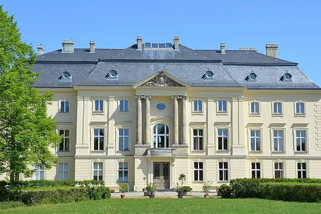 Schloß Trebnitz – Burg oder Schloss, 22 km von Fürstenwalde