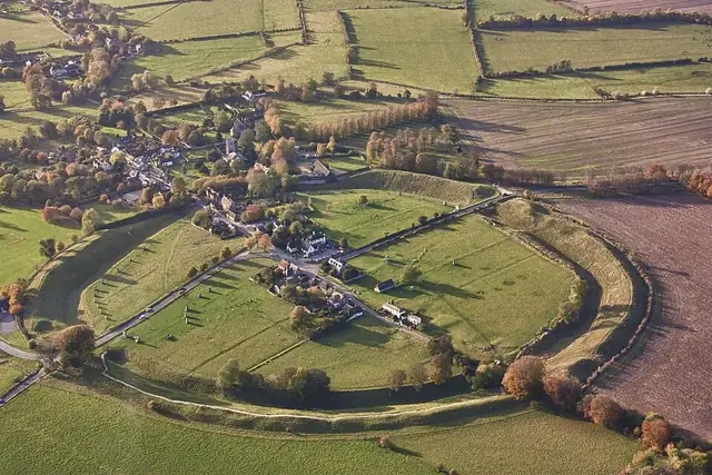Avebury Stone Circle – Megalith, 11 km from Calne