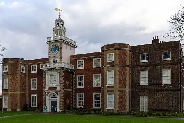 Bruce Castle – Castle, 11 km from London