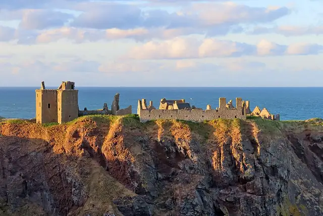 Dunnottar Castle – Castle, 23 km from Aberdeen