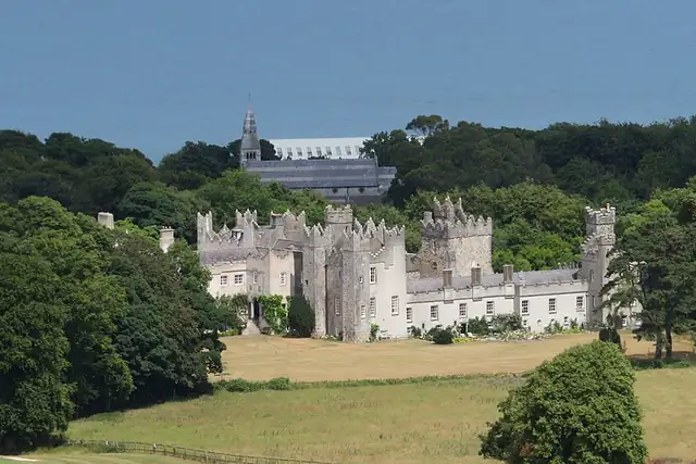 Howth Castle – Castle, 13 km from Dublin