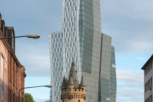 Eschenheimer Turm – Stadttor, bei Frankfurt am Main