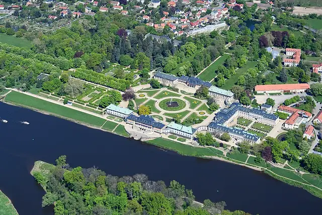 Schloss Pillnitz – Burg oder Schloss, bei Heidenau