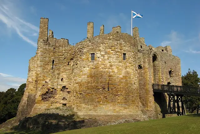 Dirleton Castle – Castle, 20 km from Musselburgh