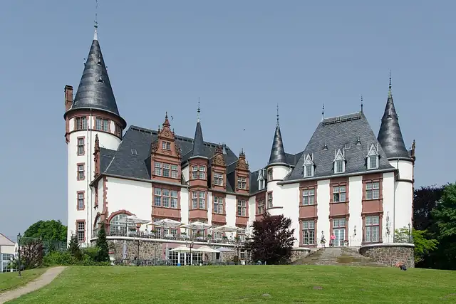 Seehotel Schloss Klink – Castle, 6 km from Waren